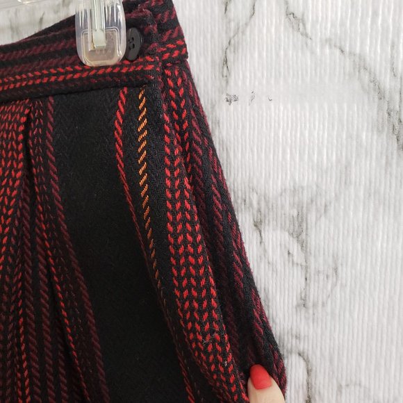 🎁Pepper Tree A-line Skirt Black and Red - Picture 5 of 9